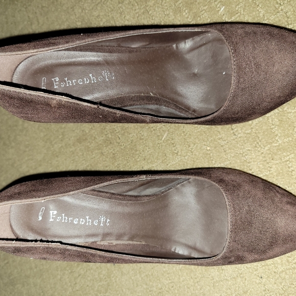 Heels - Picture 2 of 3